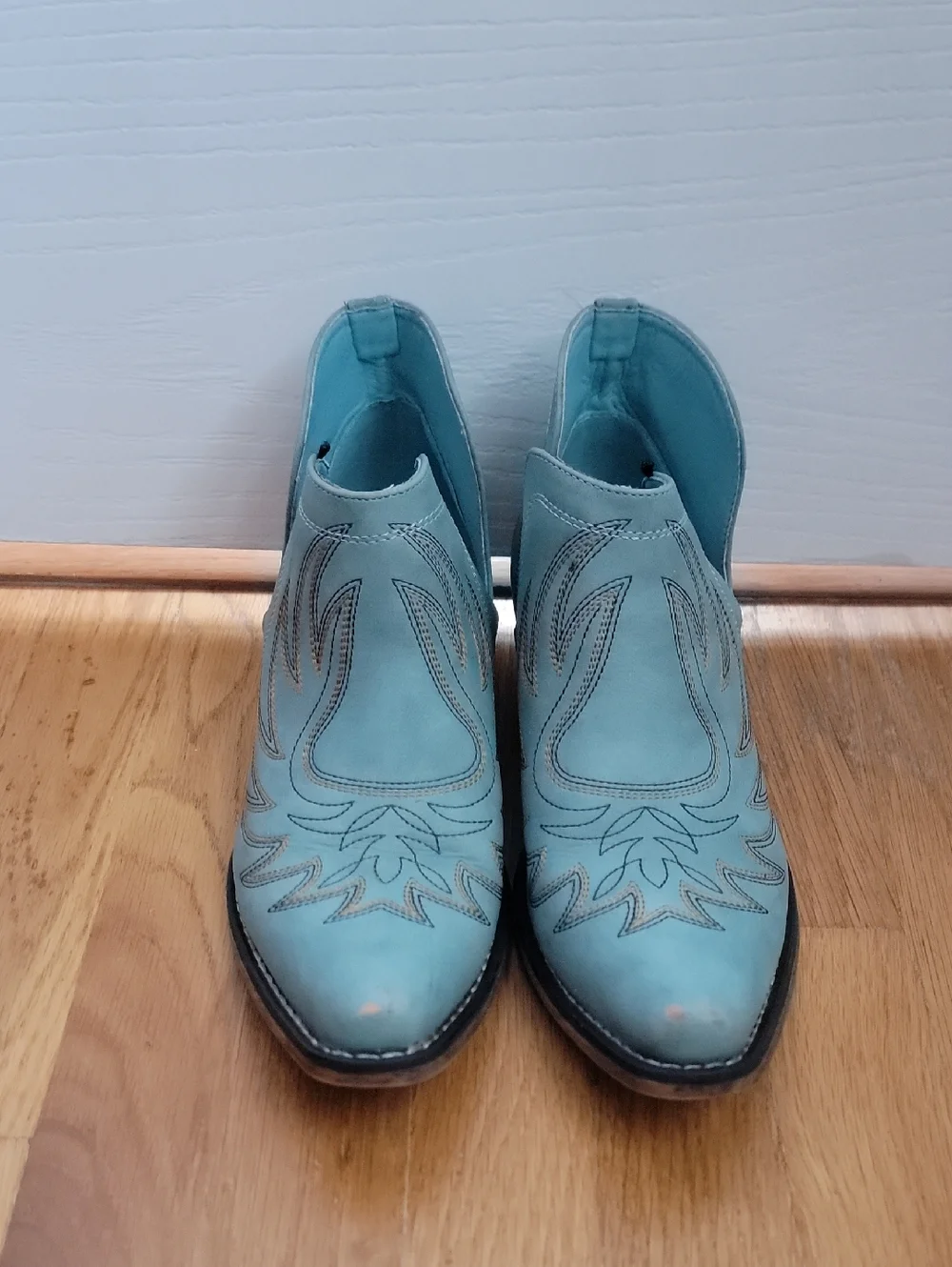 Roper stylish turquoise